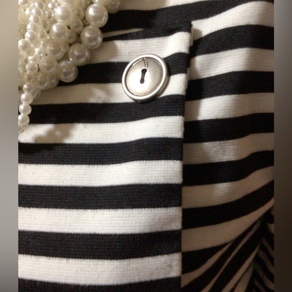 FOREVER 21 STRIPE JACKET - Picture 15 of 15